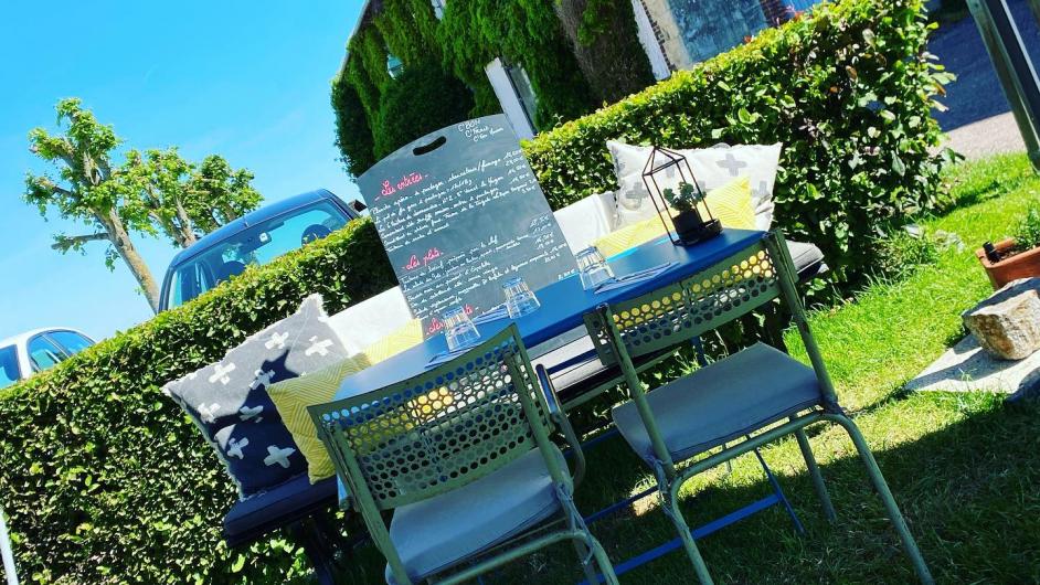 Restaurant Le Café des Arts - terrasse - Beaumont-en-Auge - Pays d'Auge - Calvados - Normandie