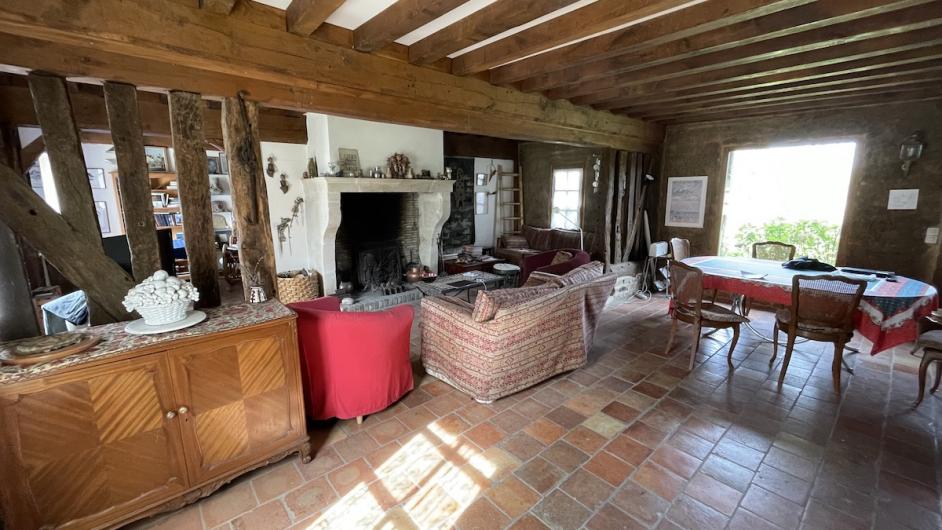 Location le Cèdre Bleu séjour salon maison colombage Pays d'Auge Normandie