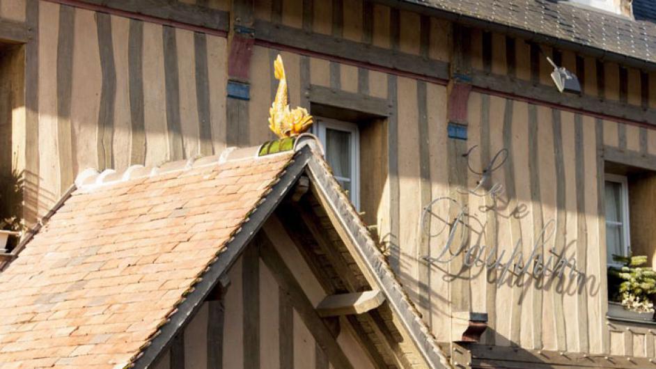 Le Dauphin - façade restaurant gastronomique - le Breuil-en-Auge - Terre d'Auge - Pays d'Auge - Calvados - Normandie