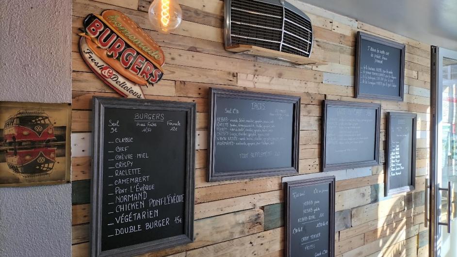 Le Maracana, Pont-l'Evêque (3) - M. Bellée