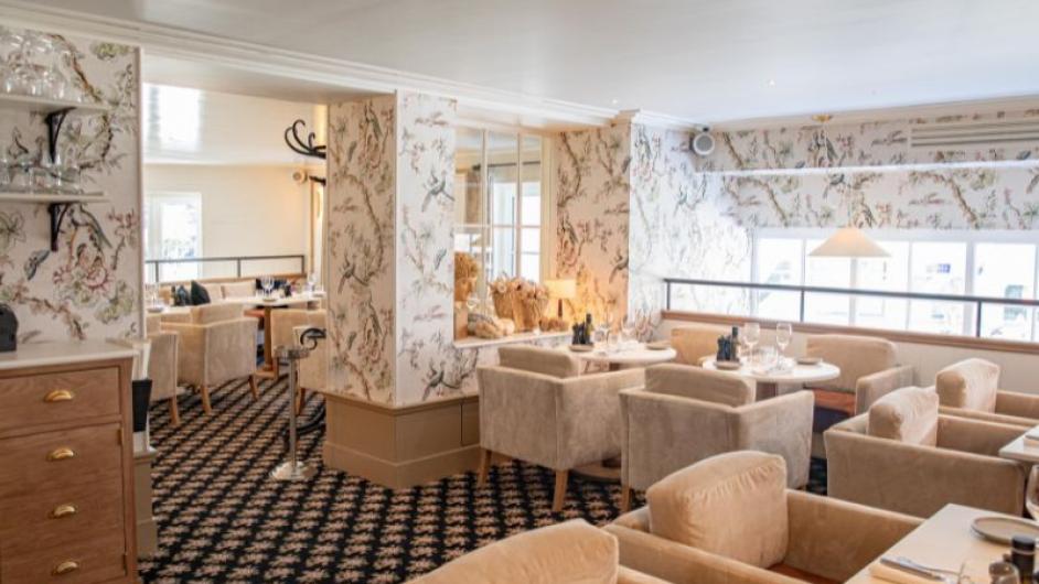 1er étage restaurant Les Planches - crédits photos _ The Travelbuds