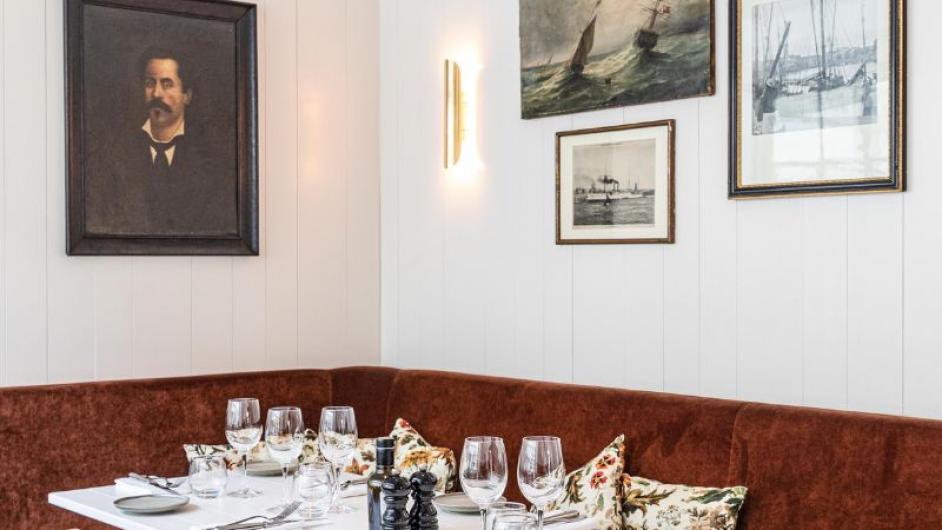 intérieur restaurant LES PLANCHES (rez-de-chaussée) - crédits photos _ The travel buds