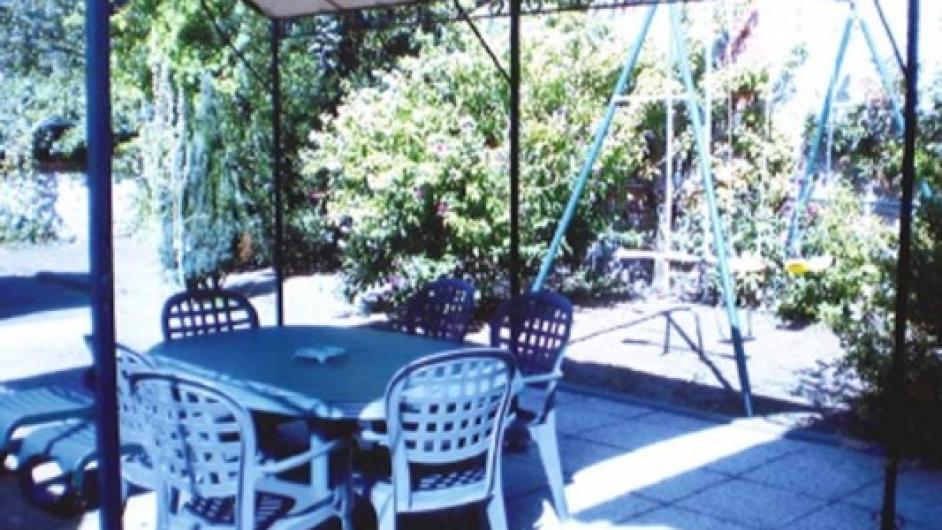 Gîte - M. Vimare - terrasse ombragée - extérieur - Beaumont-en-Auge - Normandie - Calvados