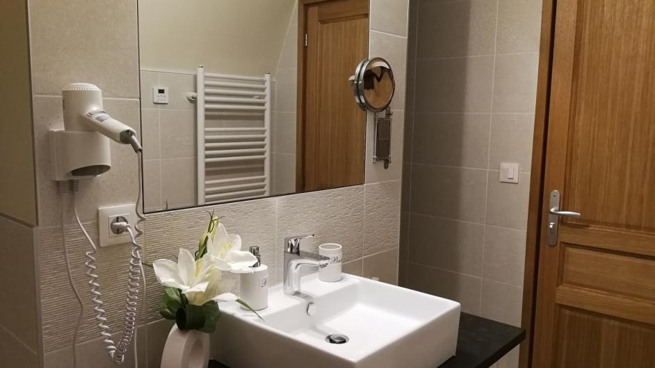 Les chambres de l'Auberge du vieux tour - chaumière - salle de bain - maison normande - Canapville - Normandie - Calvados 