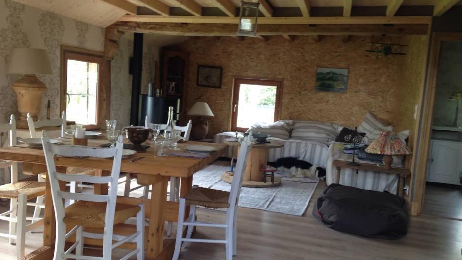 Gîte Le Manoir de la Porte - séjour - salle à manger charreterie - Les Authieux-sur-Calonne - Pays d'Auge - Calvados - Normandie