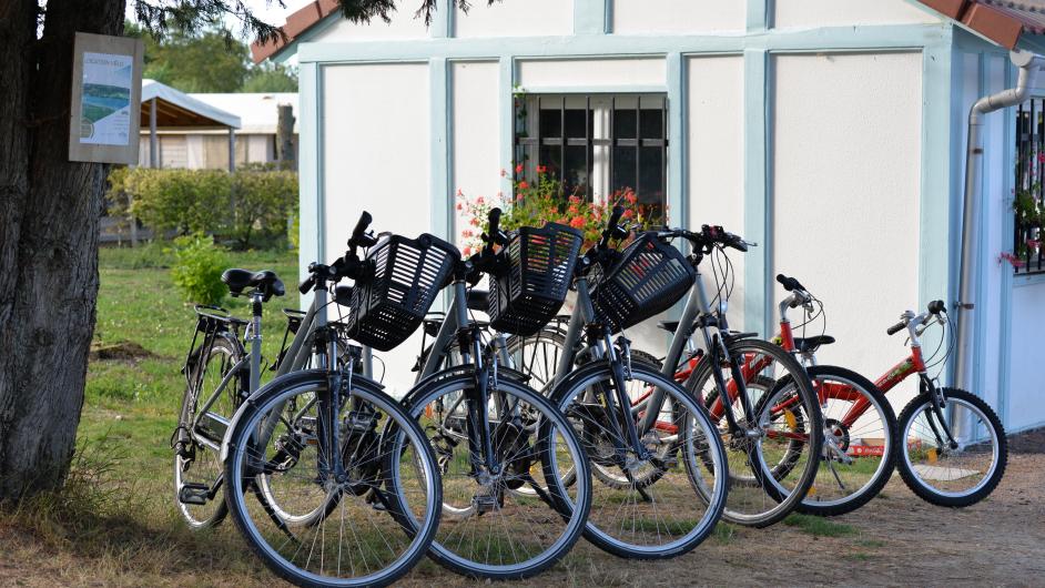 Parc résidentiel Camping du Lac Terre d'Auge - balade en vélo - extérieur - Pont-l'Evêque - Normandie - Calvados