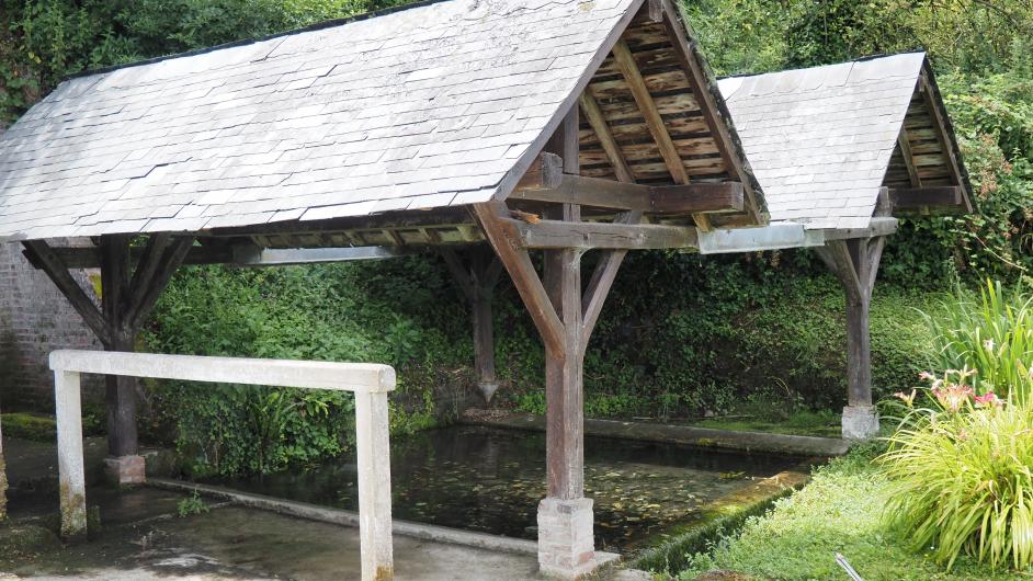 Lavoir de Pierrefitte-en-Auge (ch. des Querrières) - Christine Badmington