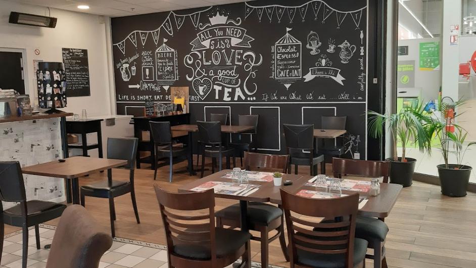 Restaurant A table - intérieur - Pont-l'Evêque - Calvados - Pays d'Auge - Normandie