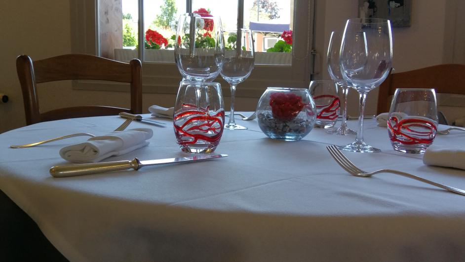 Restaurant Le Vieux Tour - Canapville - table dressée