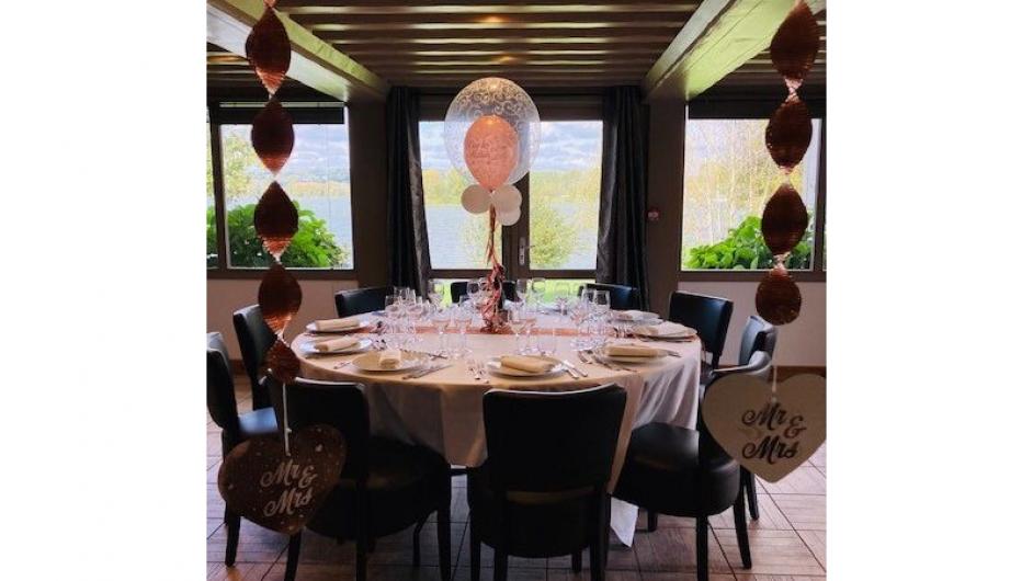 Restaurant du lac (Eden Park Hôtel ***) - salle intérieur - vue sur lac - Pont-l'Evêque - Calvados - Normandie