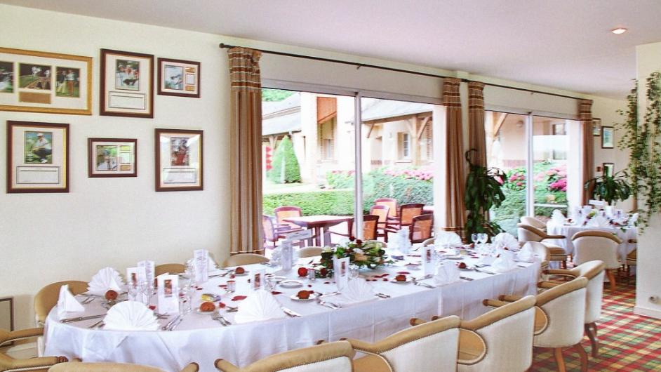 Restaurant du Golf Barrière Saint-Julien - salle intérieur - restauration - Saint-Julien-sur-Calonne - Normandie - Calvados