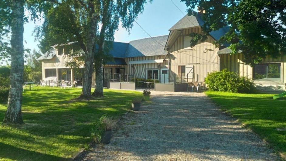 Restaurant La Mare au Lièvre - jardin - terrasse - Annebault