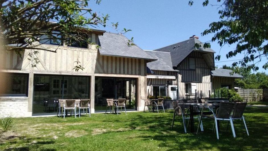 Restaurant La Mare au Lièvre - jardin - terrasse - Annebault
