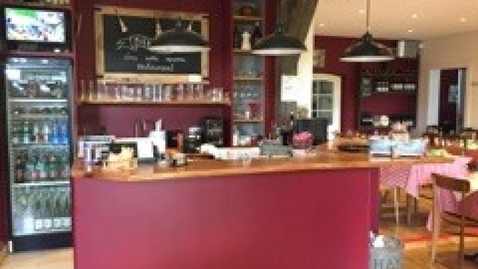 Restaurant Les Saveurs d'Antan - bar - intérieur - salle - Saint-Gatien-des-Bois - Normandie - Calvados