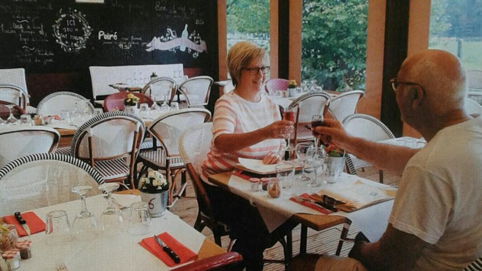 Restaurant Les Saveurs d'Antan - salle intérieur - tables - Saint-Gatien-des-Bois - Normandie - Calvados