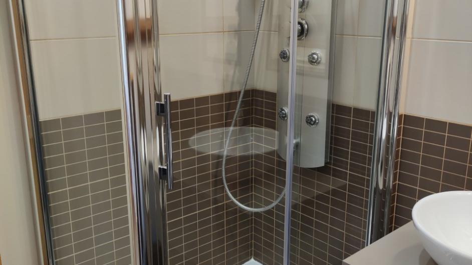 Gîte La Maison des Ânes Domaine de la Petitière - chaumière - salle de bain étage - Bonneville-la-Louvet - Terre d'Auge - Calvados - Normandie