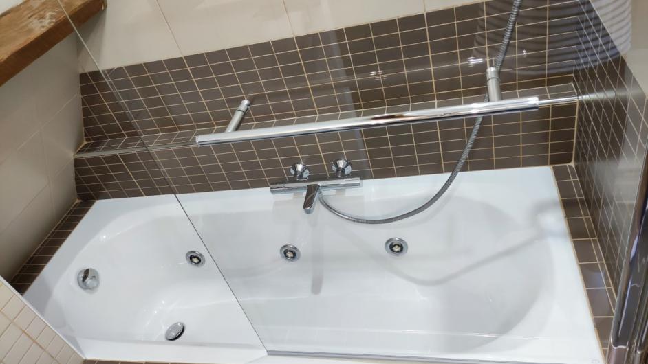 Gîte La Maison des Ânes Domaine de la Petitière - chaumière - salle de bain étage - Bonneville-la-Louvet - Terre d'Auge - Calvados - Normandie