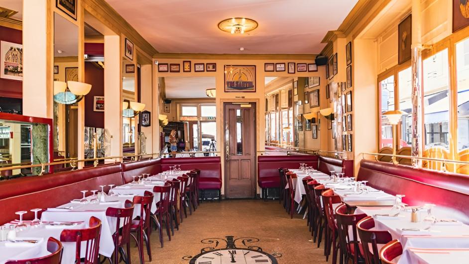 The Travel Buds x Le Central DECO11 - THE TRAVEL BUDS STUDIO